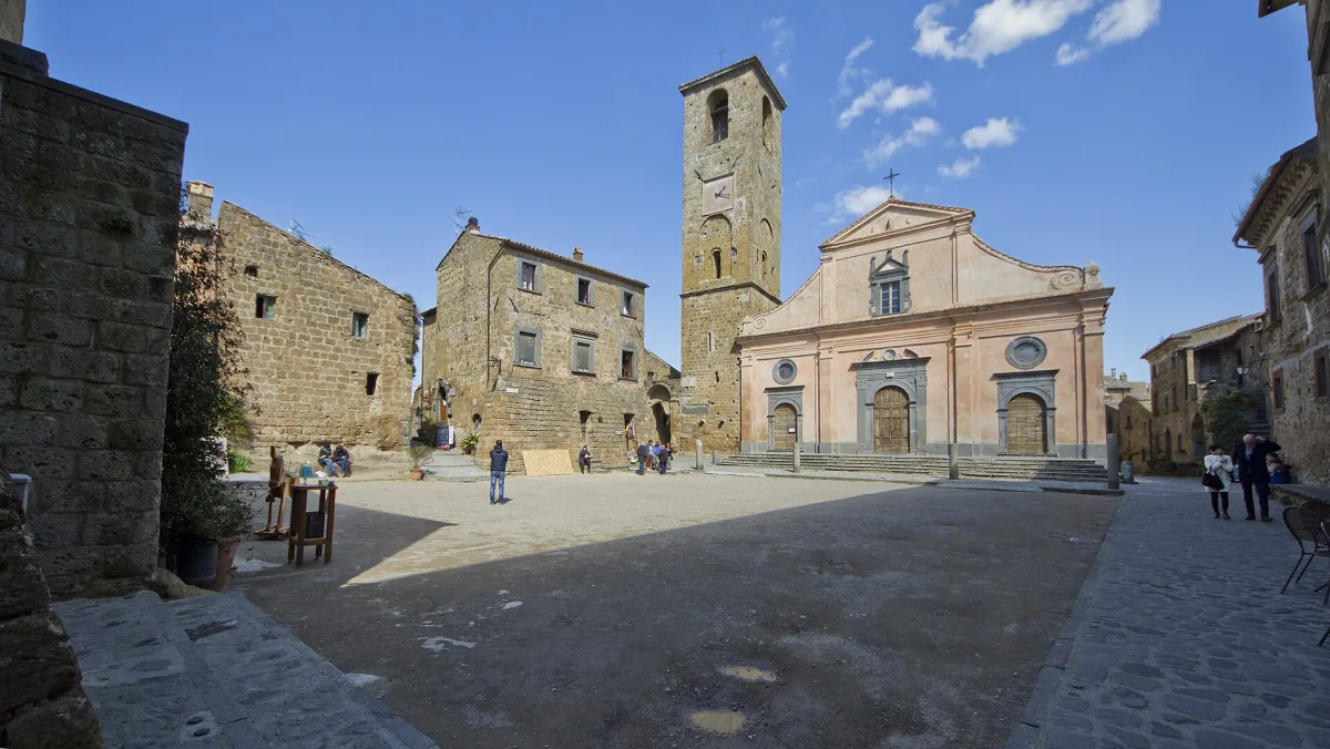 Visita guidata a Civita di Bagnoregio: le migliori esperienze 2026
