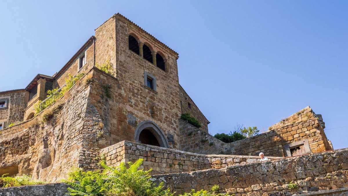 La Porta di Santa Maria a Civita di Bagnoregio: simbolo e panorami